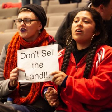 Who is behind the anti-Google protests?
