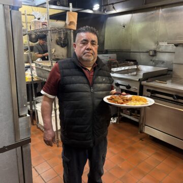 The Biz Beat: Quán taqueria San Jose tuyên bố danh hiệu 'Bậc thầy về đồ ăn Mexico'
