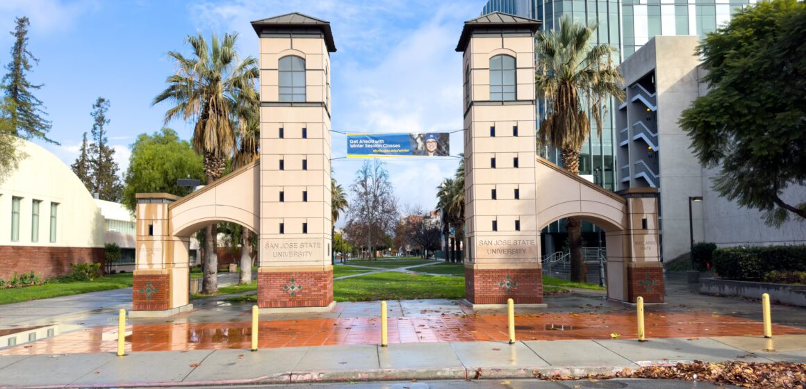 Cổng vào Boccardo của Đại học bang San Jose