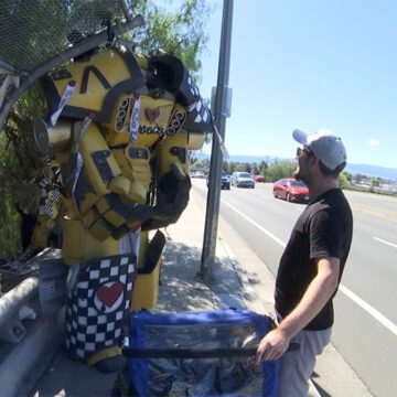 NBC Bay Area: artista sin hogar de San José crea y usa elaboradas armaduras